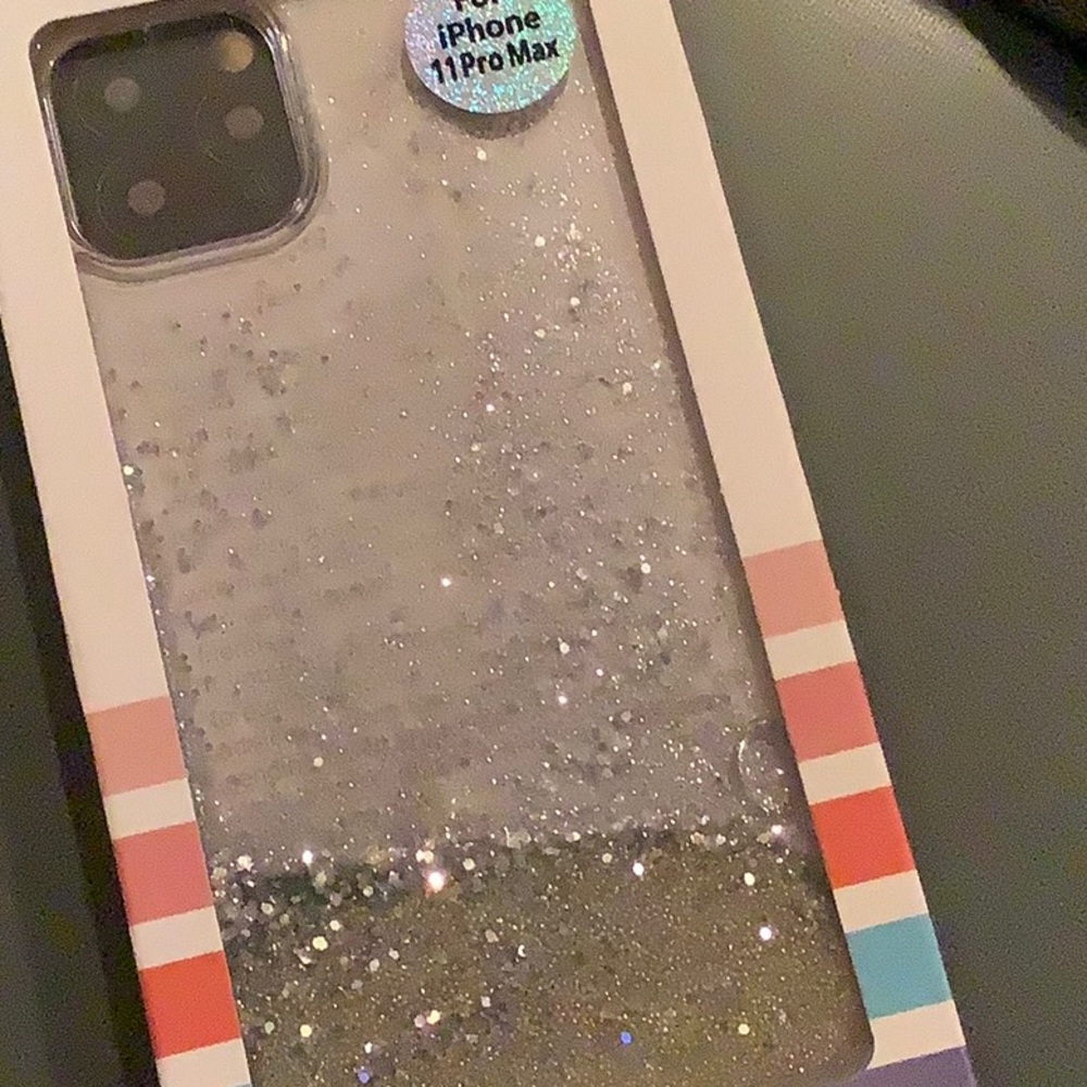 Brenda new IPhone 11 Pro glitter cover